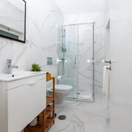 Mouzinho 129 - Medronheiro & Oliveira Porto