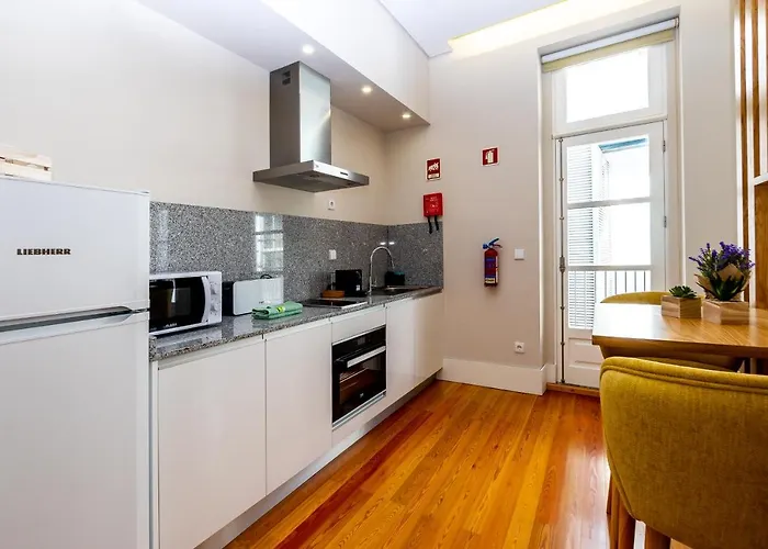 Apartamento Mouzinho 129 - Medronheiro & Oliveira