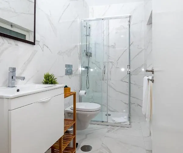 Mouzinho 129 - Medronheiro & Oliveira Porto